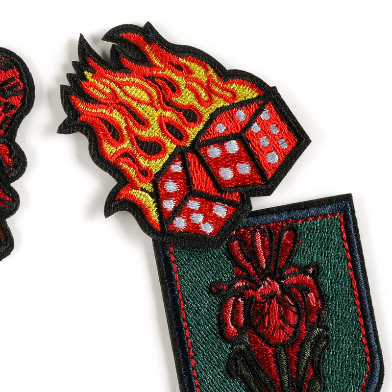 Wholesale Computer embroidery heart shaped skull patch embroidery cloth patch